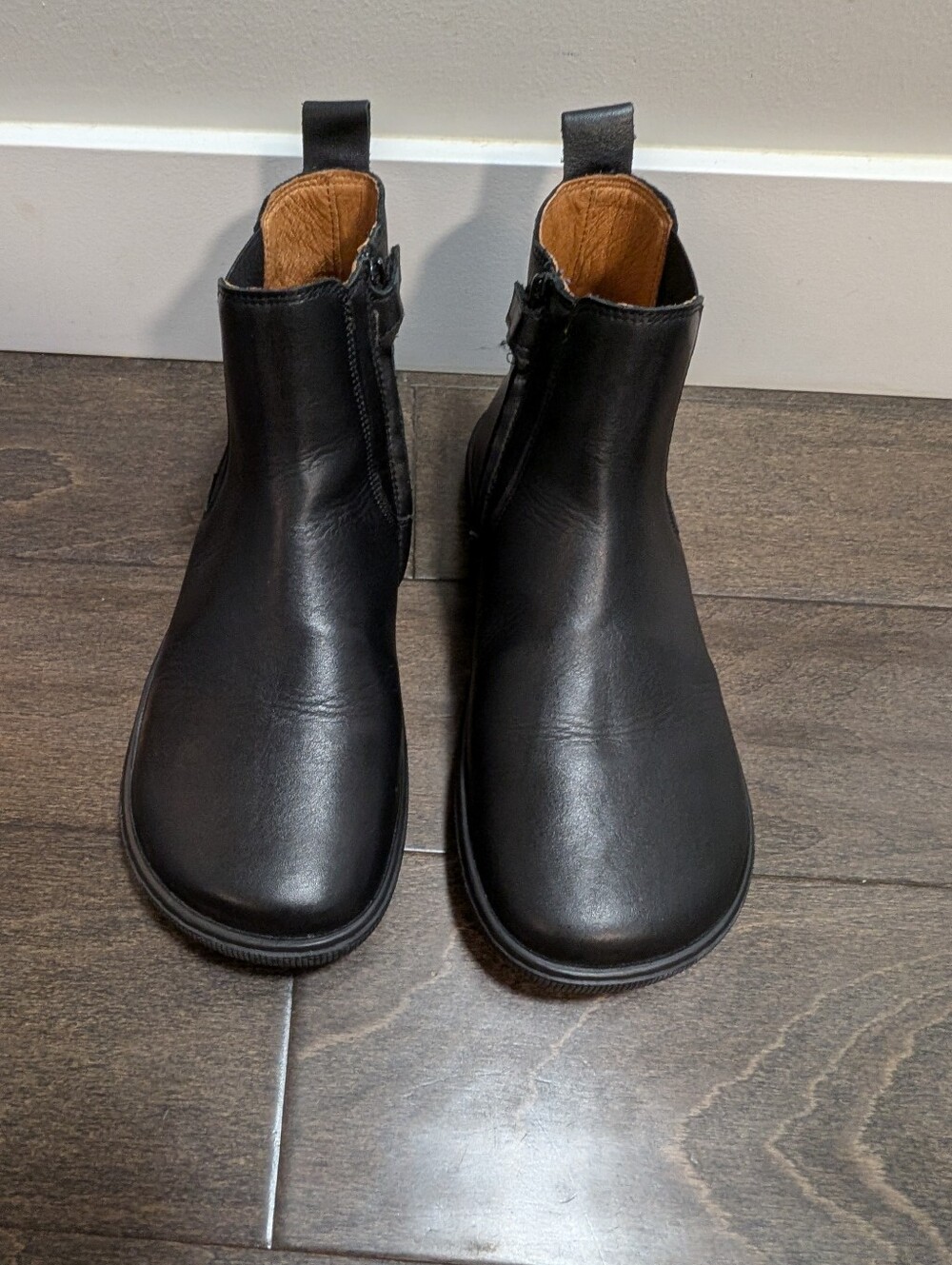 Koel Filas Women's Barefoot Black Leather Side-zip Chelsea Ankle Boot -- EU 40